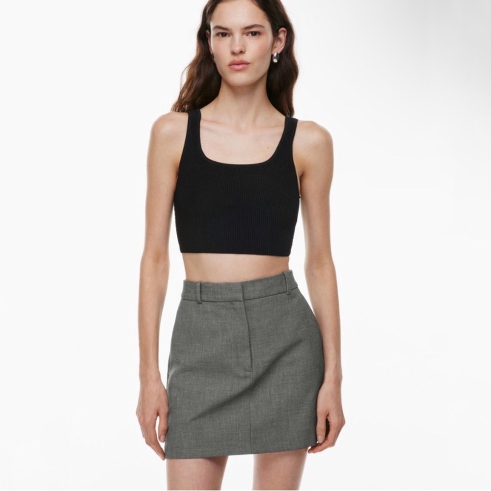 Aritzia Babaton Sculpt Knit Squareneck Cropped Tank in Black, Size Medium